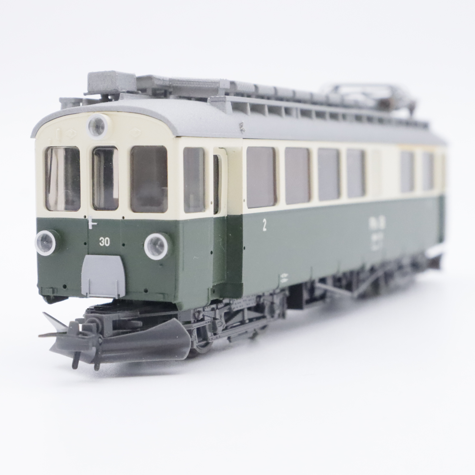 Bemo 1268 110 (1) RhB Triebwagen in Spur H0m