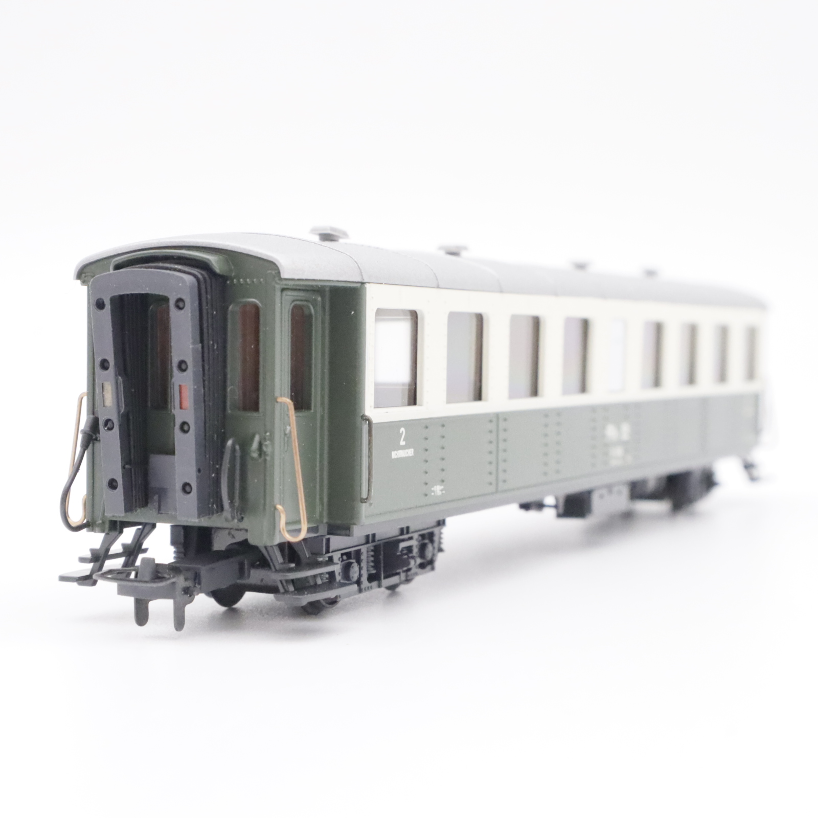 STL Models 2202-4 (1) Personenwagen Spur H0m