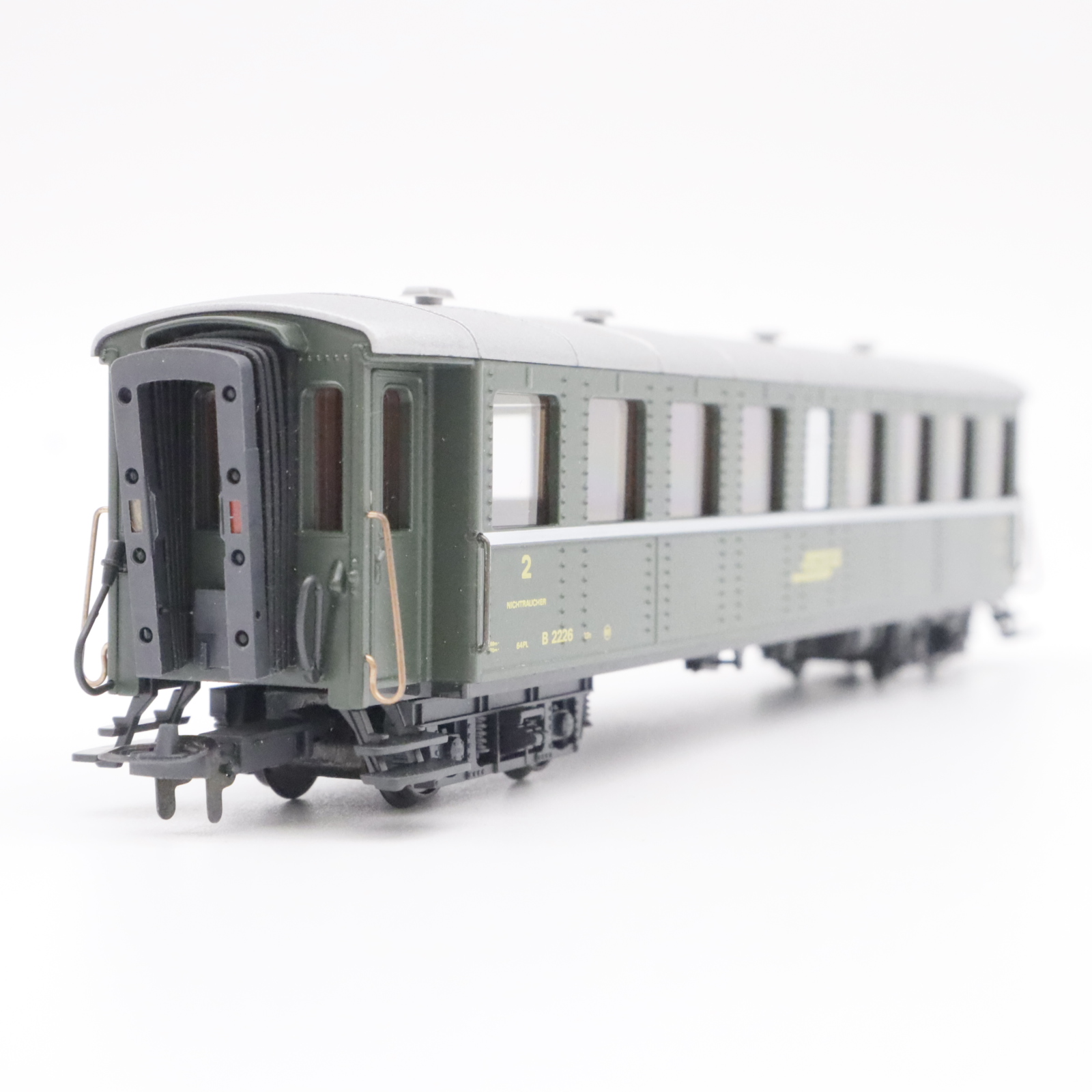 STL Models 2202-6 (1) Personenwagen Spur H0m