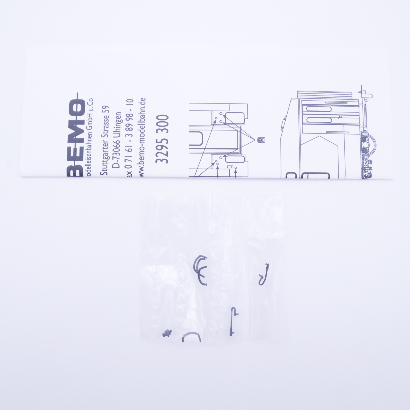 Bemo 3295 318 (7) Bemo 3295 318 MOB As 118 Panoramawagen "Golden Pass" – Bild 7