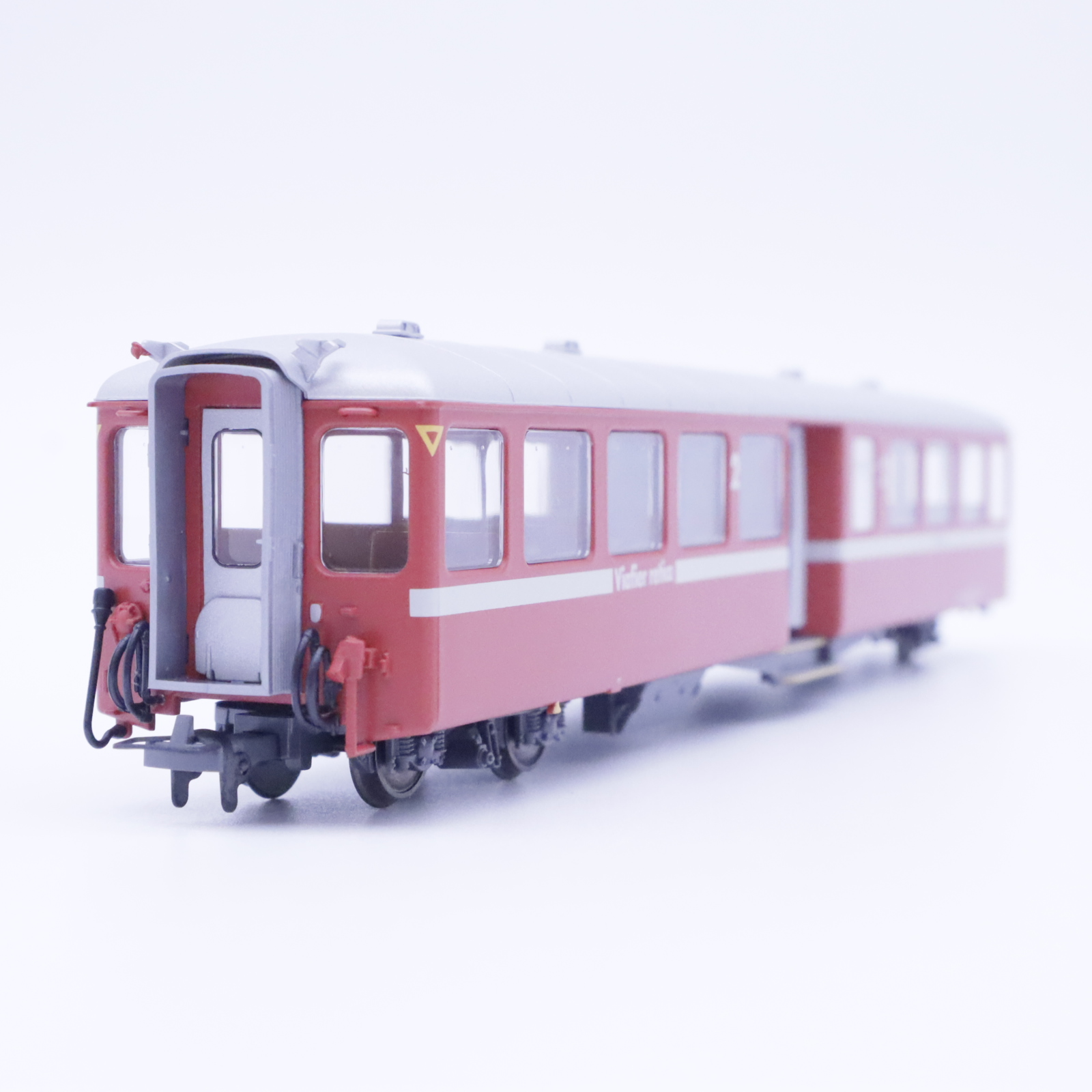 Bemo 3245 161 (3) BEMO 3245 161 RhB Mitteleinstiegswagen neurot – Bild 3