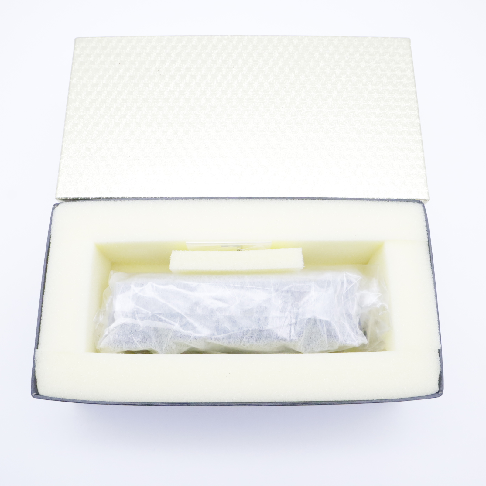 Ferro Suisse RhB Gepäckwagen D2 4062 (8) Ferro Suisse RhB Gepäckwagen D2 4062 – Bild 8