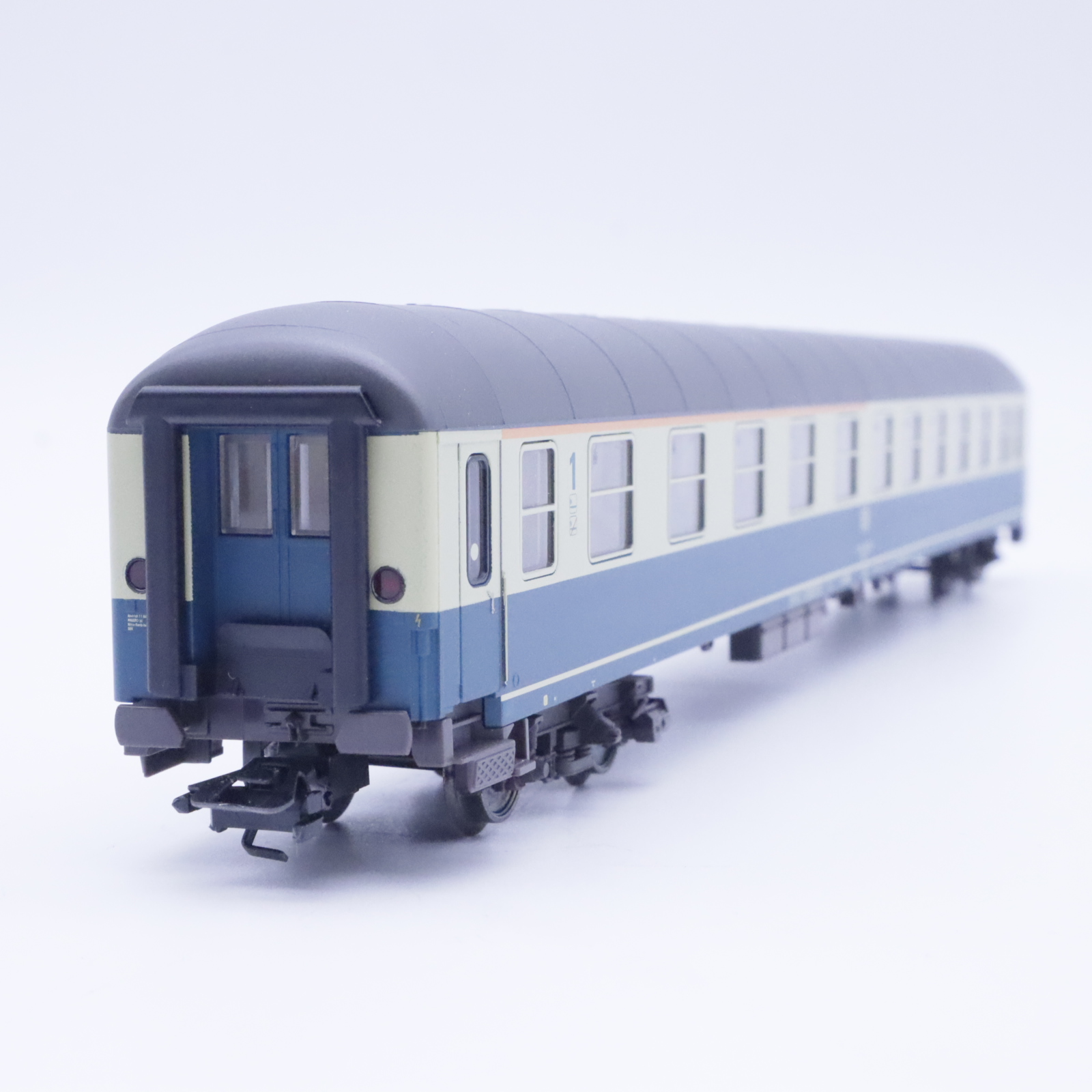 Märklin 43932 (1) Personenwagen Spur H0 AC